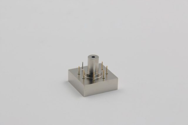 Multiple Connectors glass join electrode